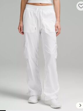 Lululemon Dance Studio Relaxed-Fit Mid-Rise
Cargo Pant Size Large